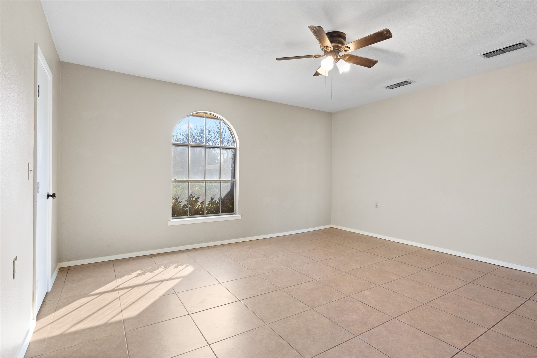 1206 Anetta Street Bowie TX 76230