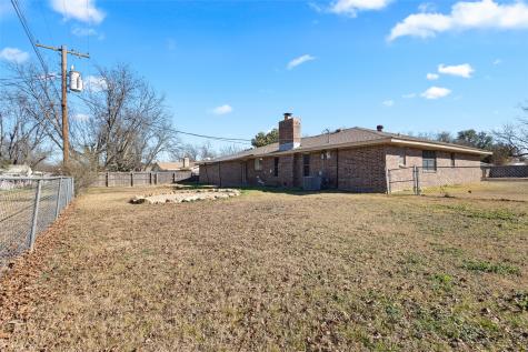 1206 Anetta Street Bowie TX 76230