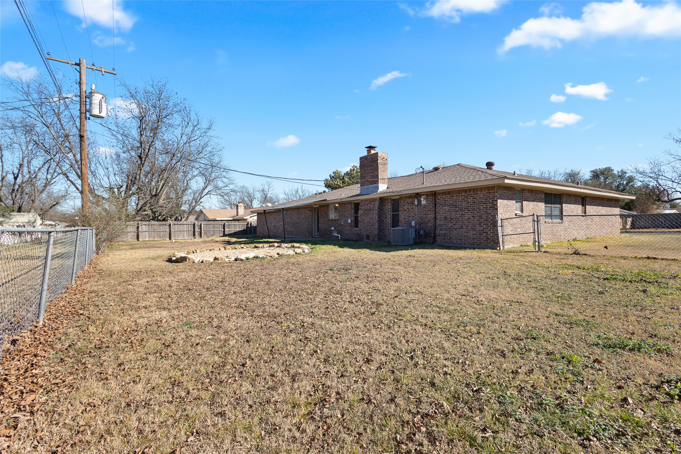 1206 Anetta Street Bowie TX 76230