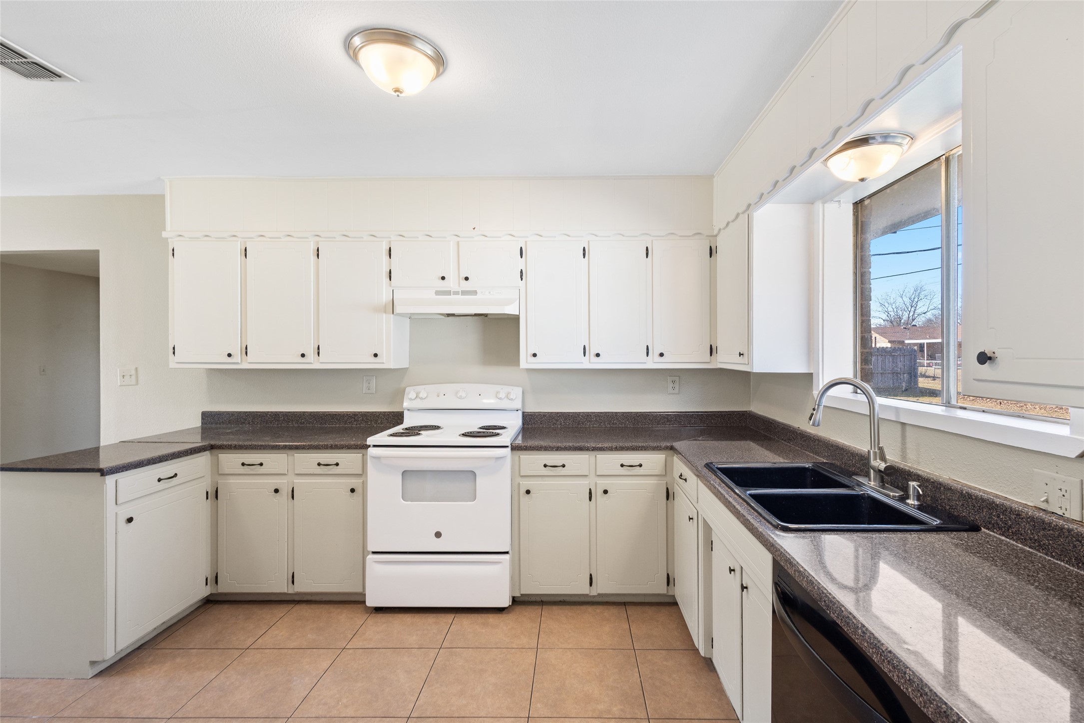 1206 Anetta Street Bowie TX 76230