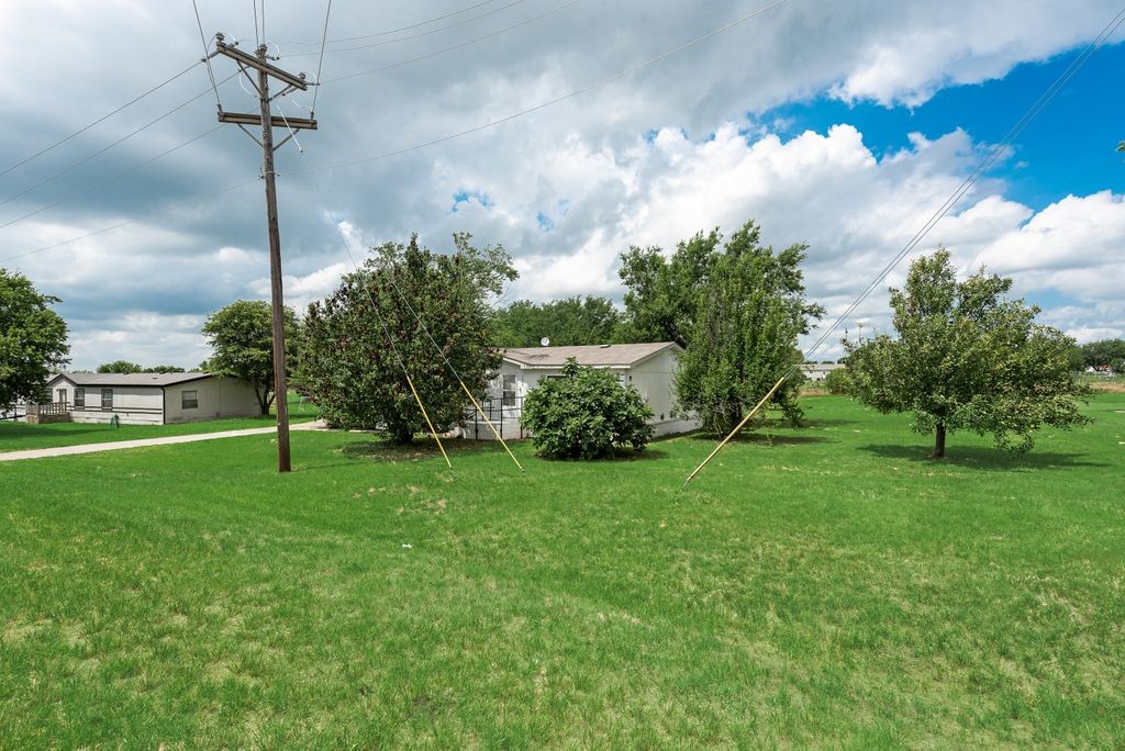 7203 Fm 2622 Ponder TX 76259