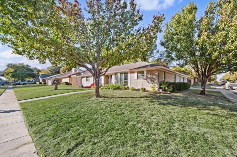1723 Post Oak Drive Bedford TX 76021