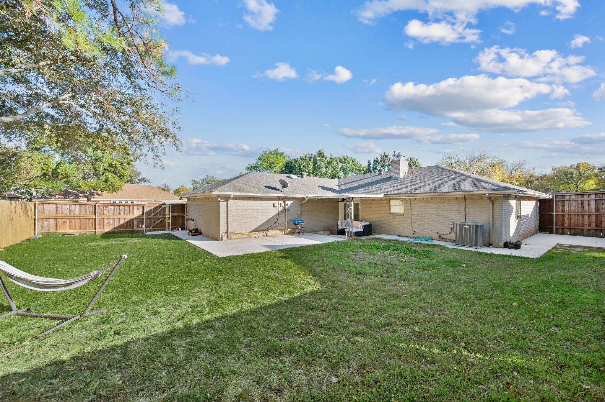 1723 Post Oak Drive Bedford TX 76021