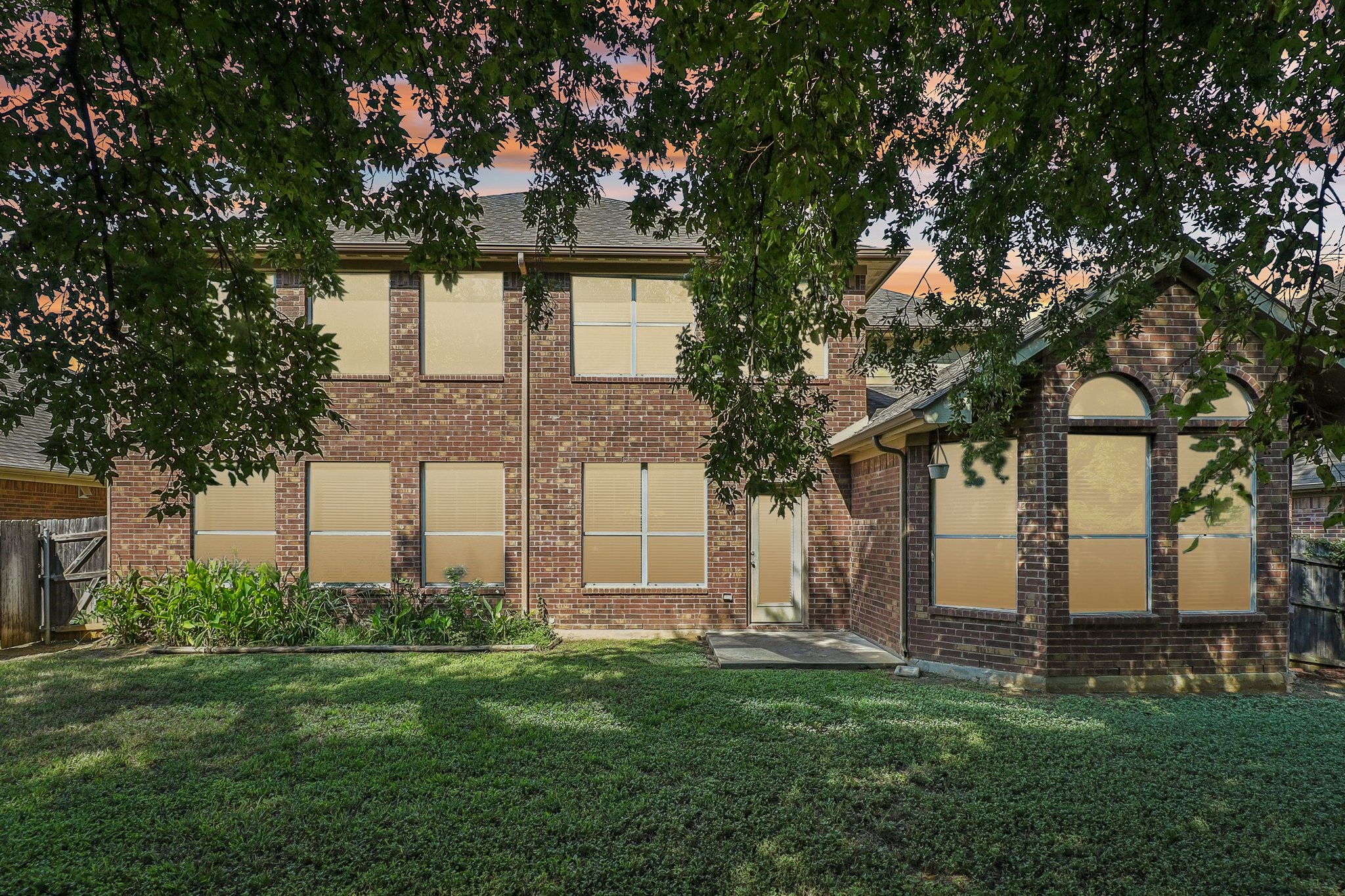 6207 Weaver Drive Arlington TX 76001