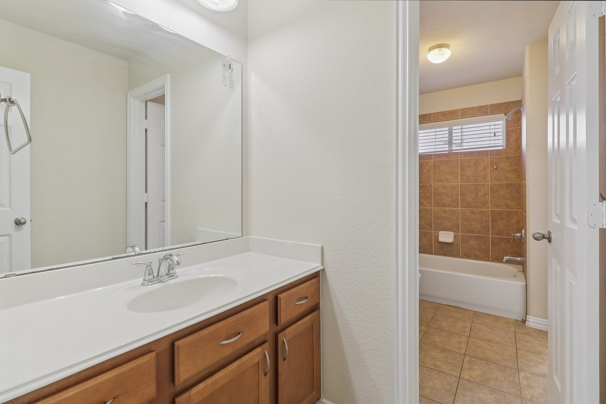 6207 Weaver Drive Arlington TX 76001