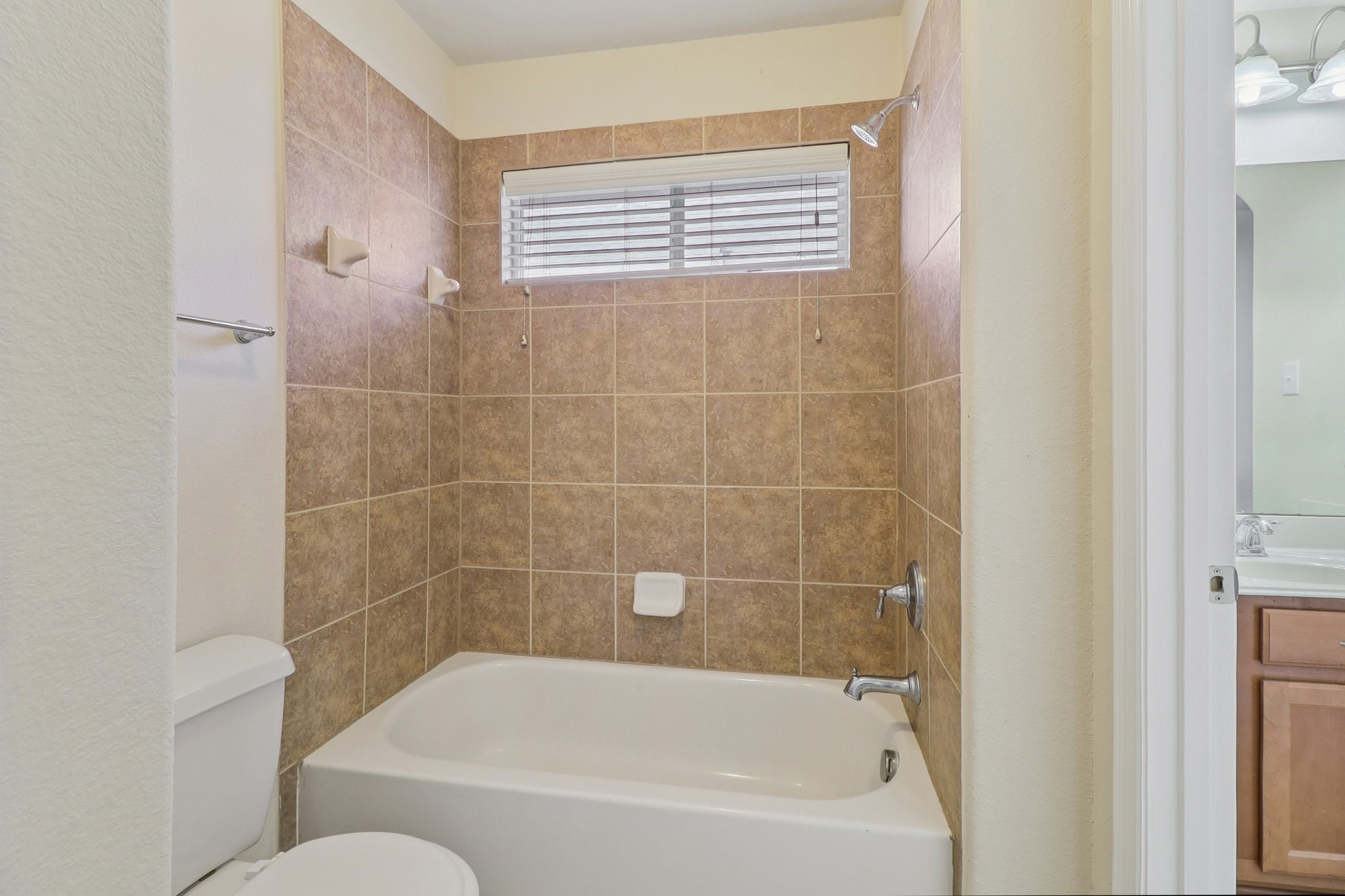 6207 Weaver Drive Arlington TX 76001