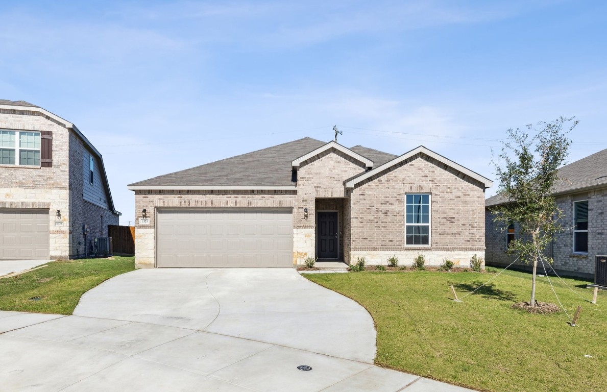 1321 Pepperhill Lane Fort Worth TX 76131