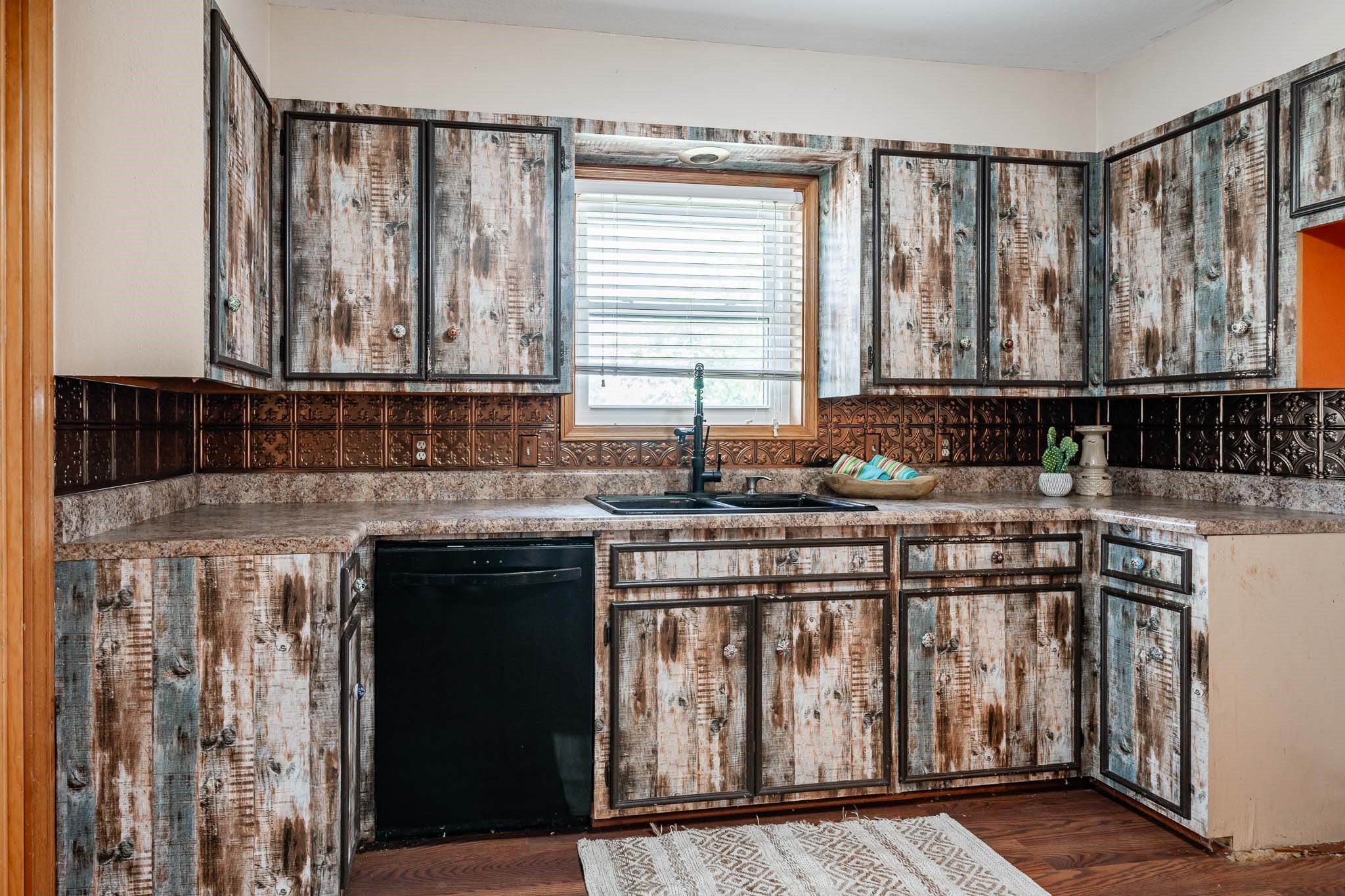 1001 E Nevada Seymour TX 76380