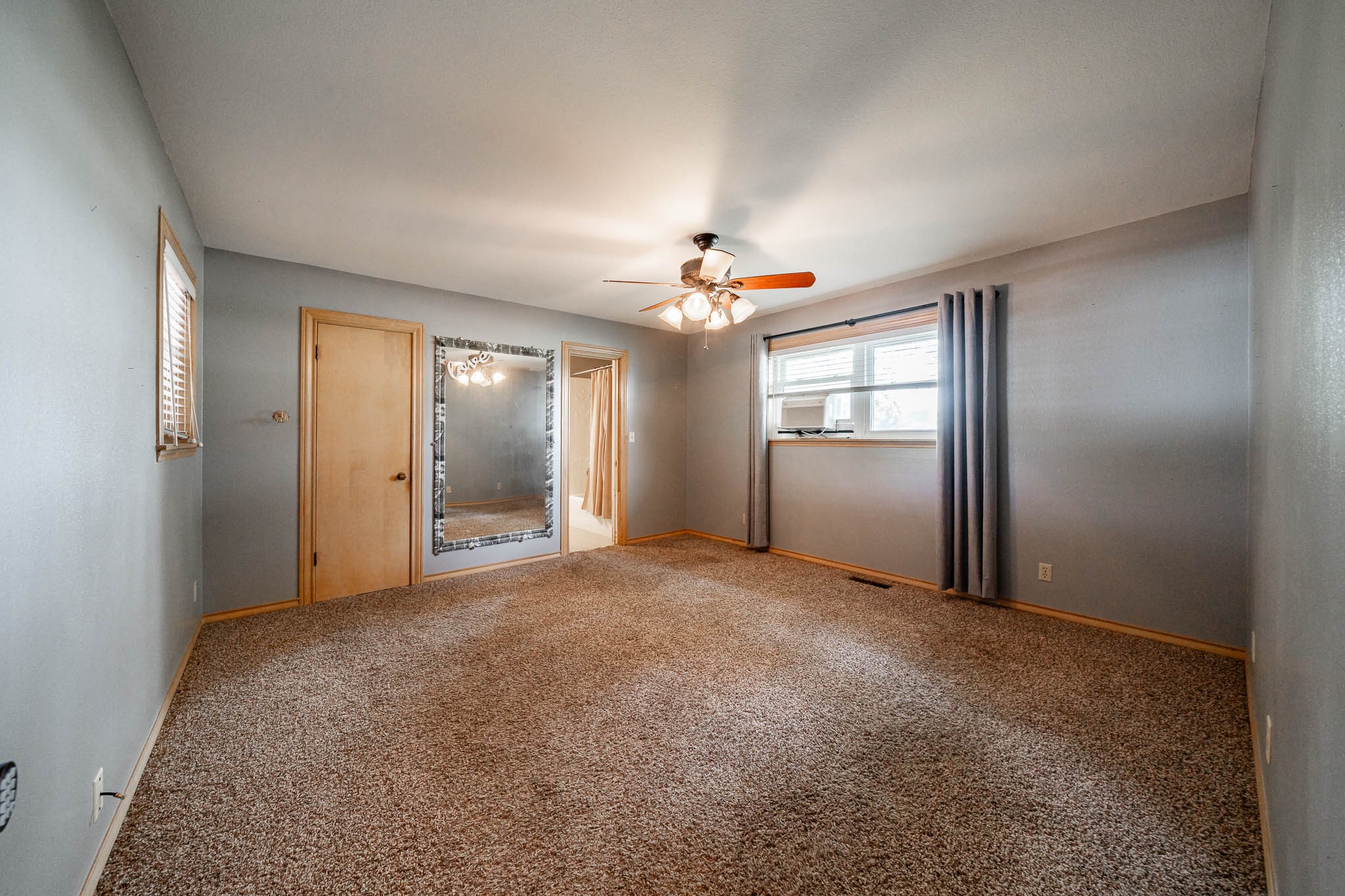 1001 E Nevada Seymour TX 76380