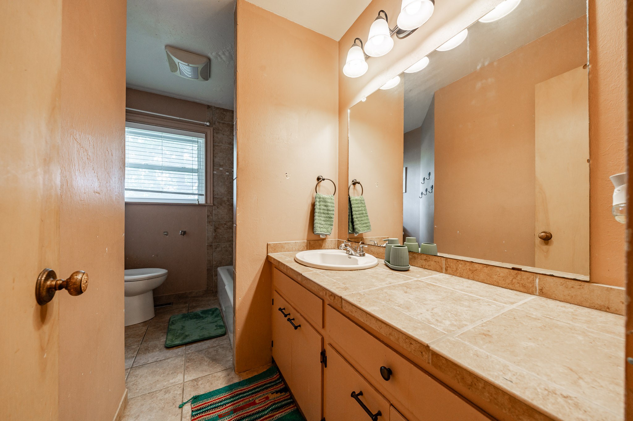 1001 E Nevada Seymour TX 76380