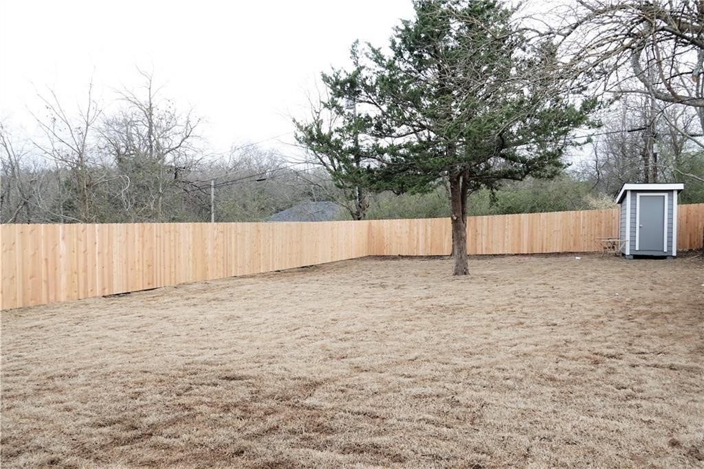 424 E Nelson Street Denison TX 75021