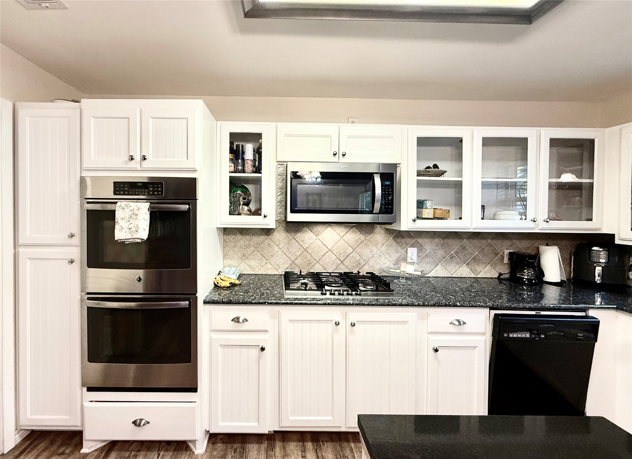 1206 Mildred Lane Benbrook TX 76126