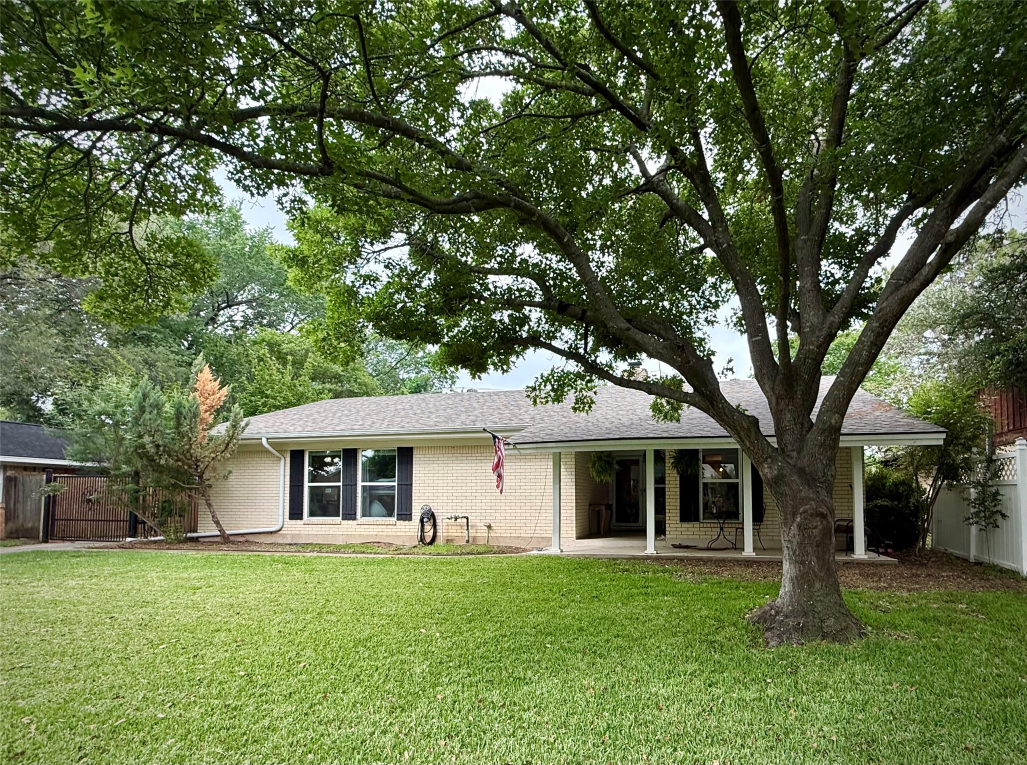1206 Mildred Lane Benbrook TX 76126