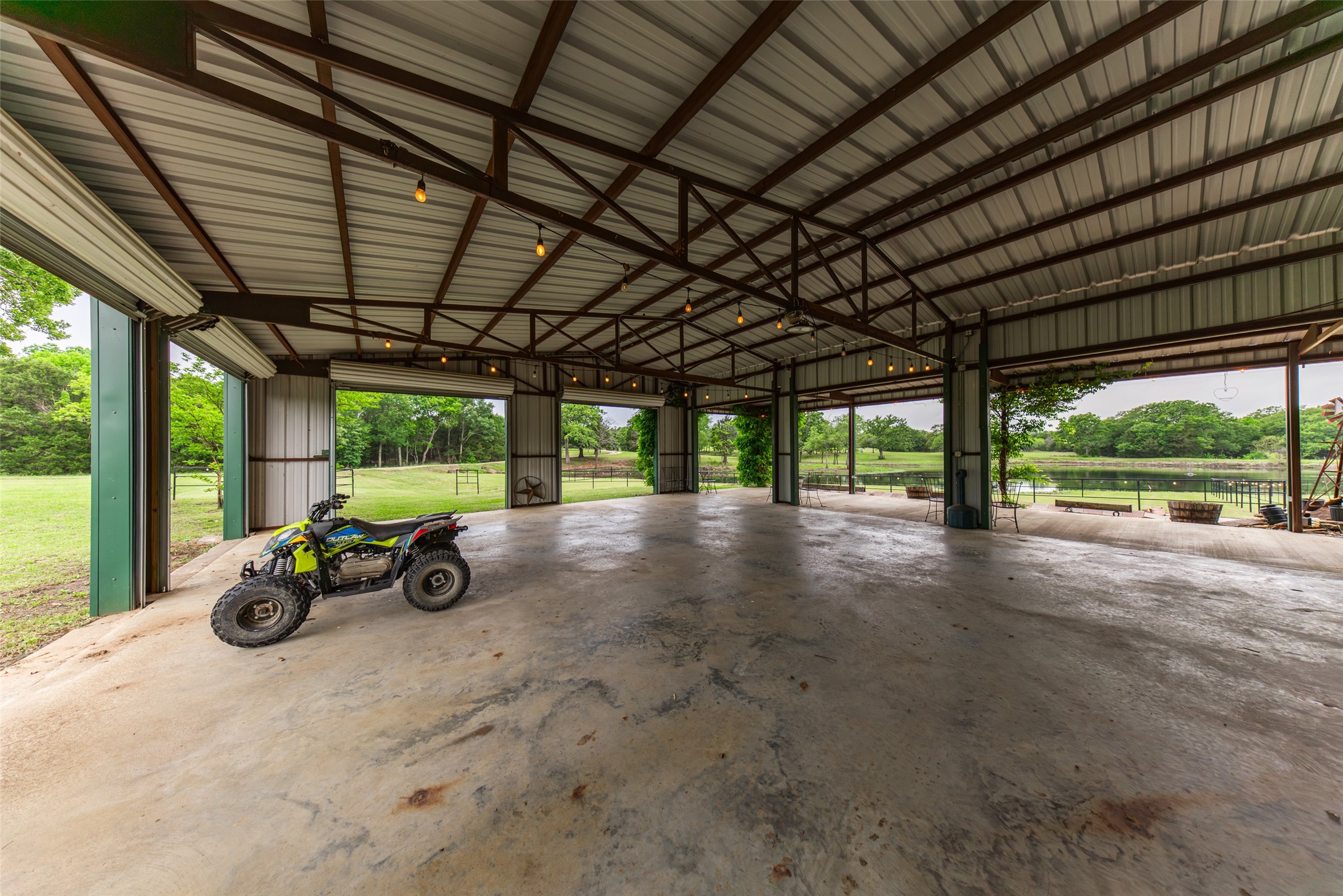 5531 NE County Road 3130 Kerens TX 75144