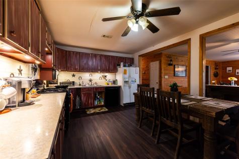 5531 NE County Road 3130 Kerens TX 75144