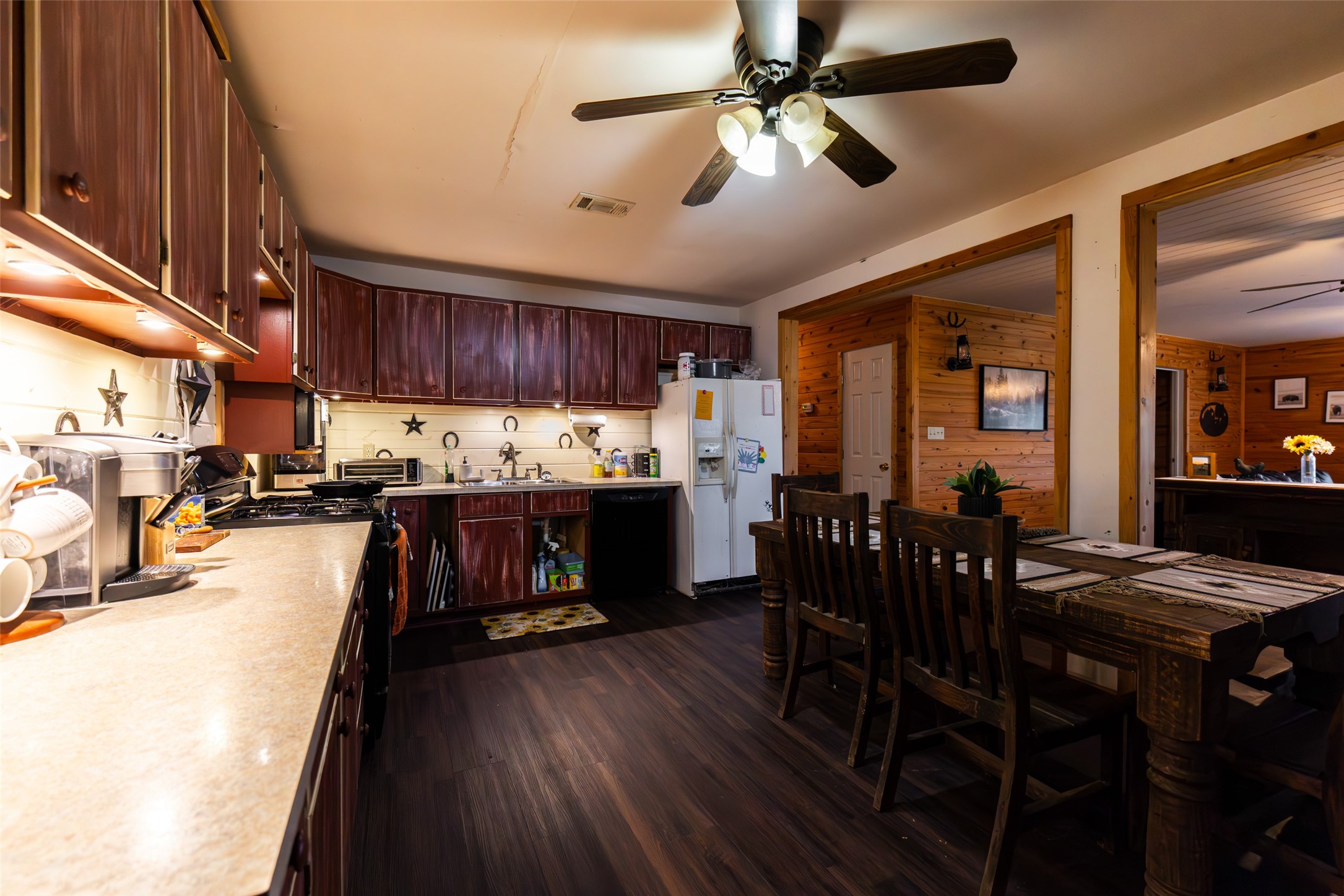 5531 NE County Road 3130 Kerens TX 75144