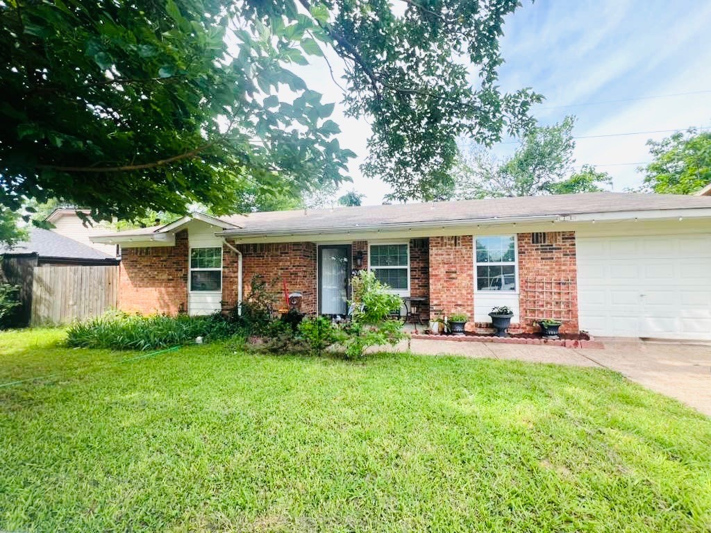 2646 Brady Lane Grand Prairie TX 75052