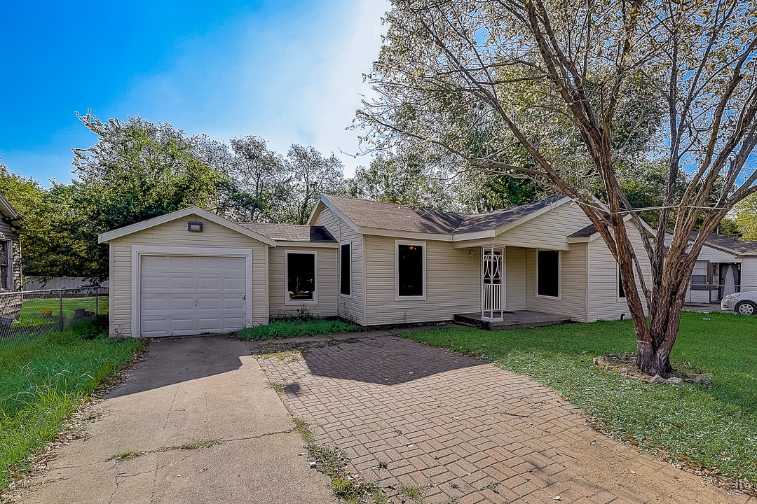 2966 Minoco Drive Dallas TX 75227