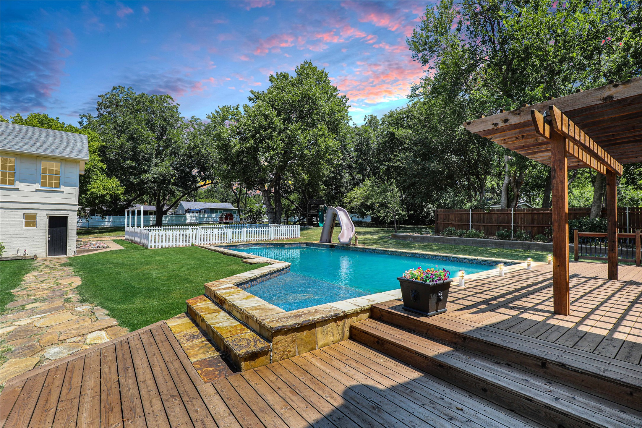 1102 Howell Street Mckinney TX 75069
