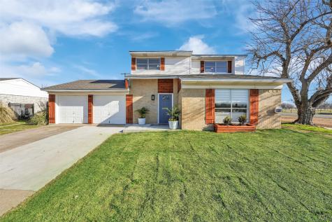 1338 S San Saba Street Grand Prairie TX 75052