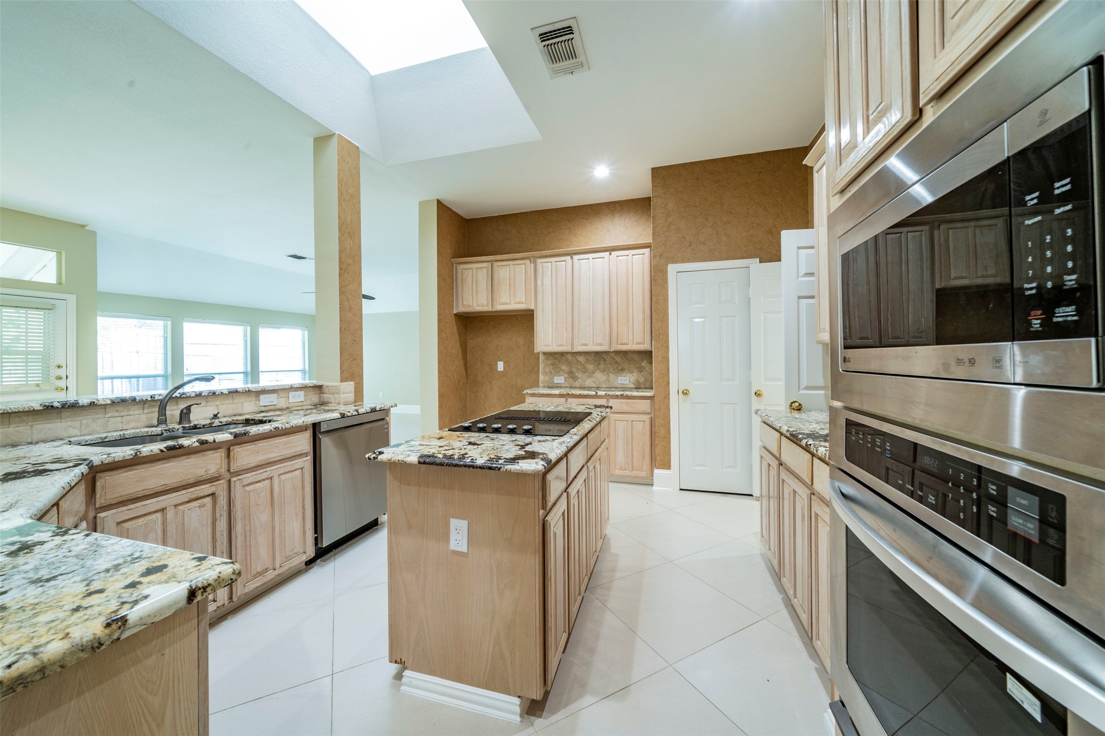 2231 Templeton Drive Arlington TX 76006