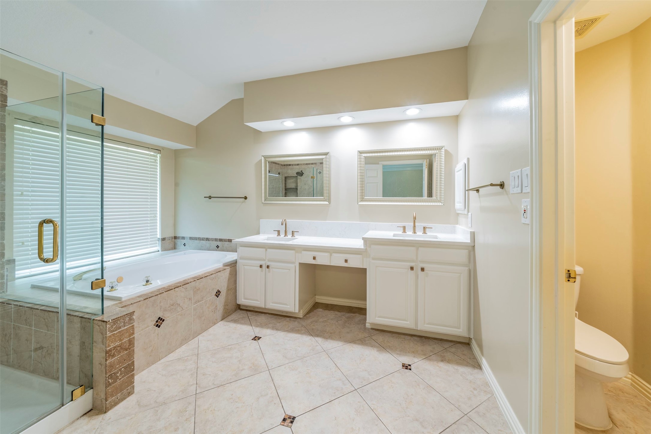 2231 Templeton Drive Arlington TX 76006