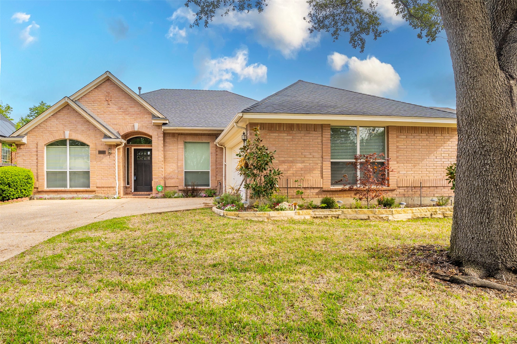 2231 Templeton Drive Arlington TX 76006