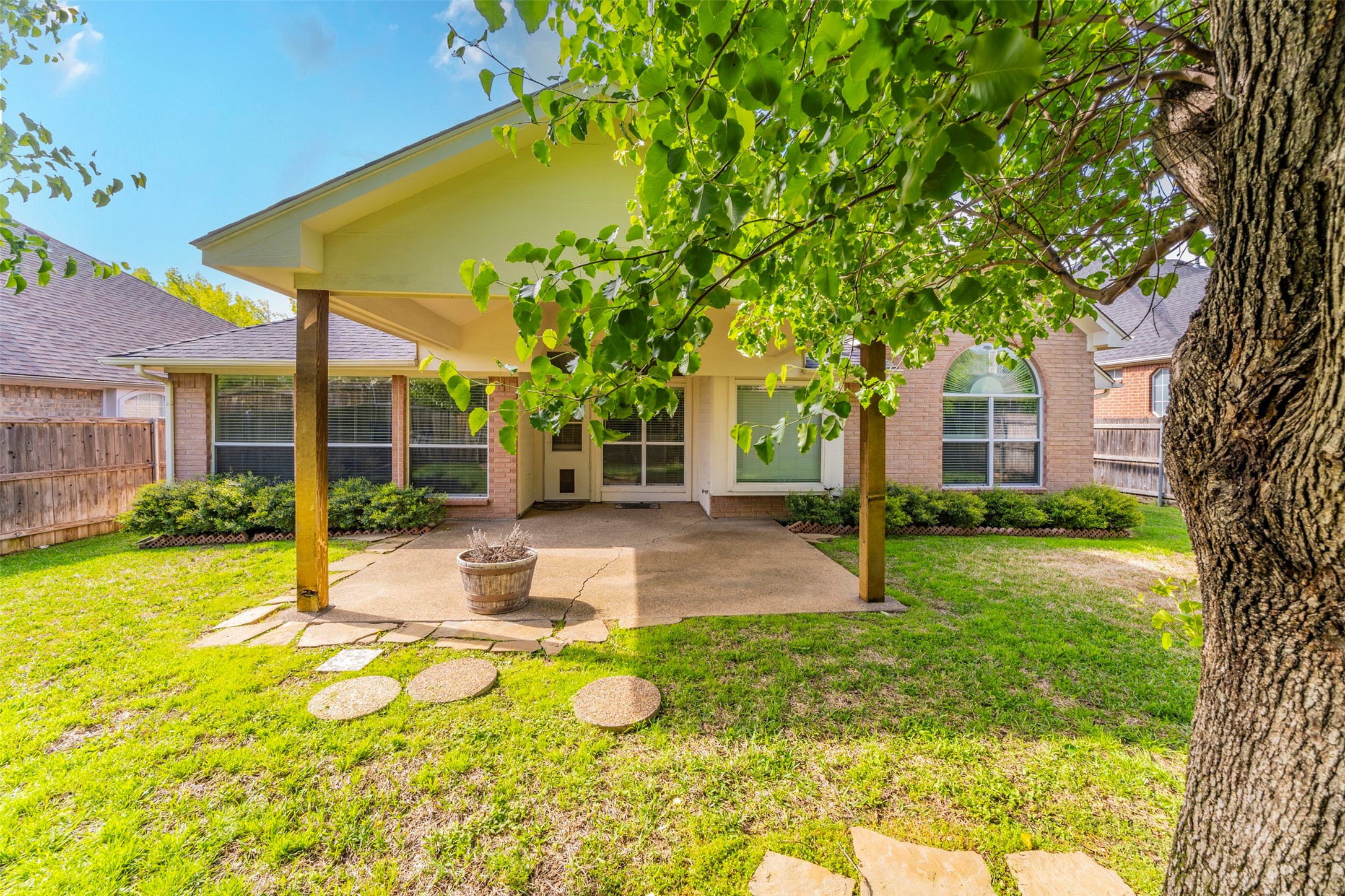 2231 Templeton Drive Arlington TX 76006