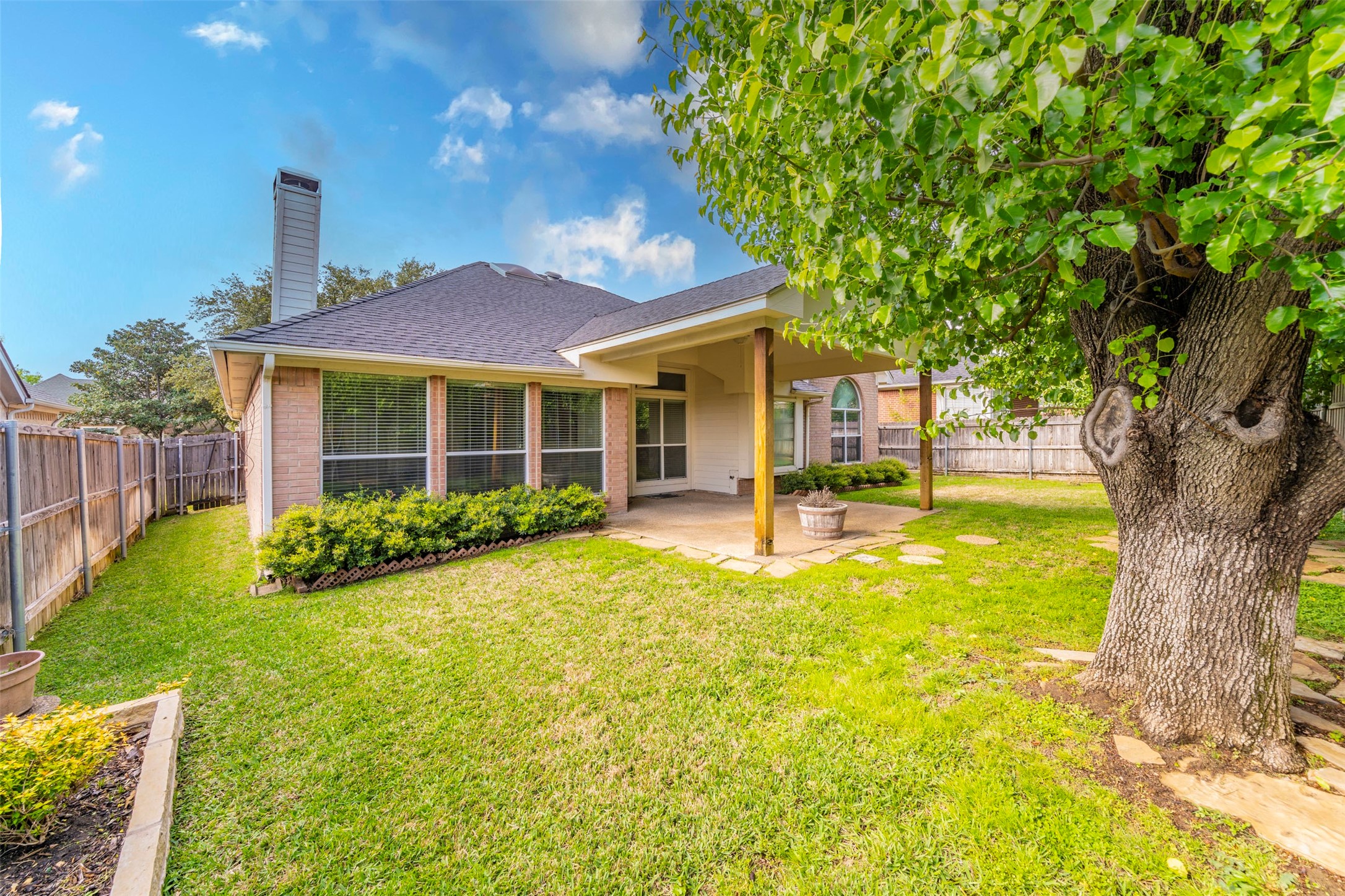 2231 Templeton Drive Arlington TX 76006