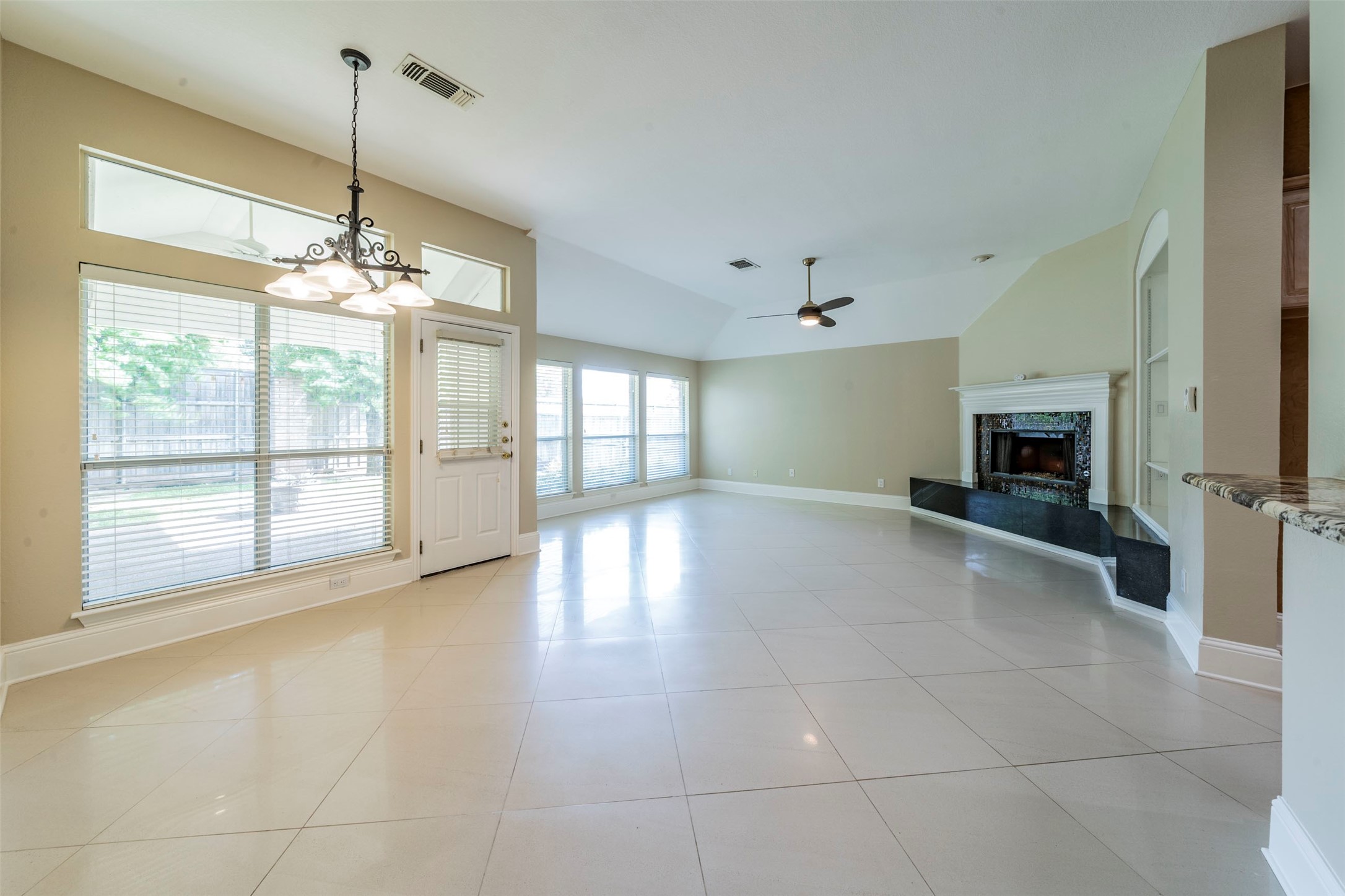 2231 Templeton Drive Arlington TX 76006