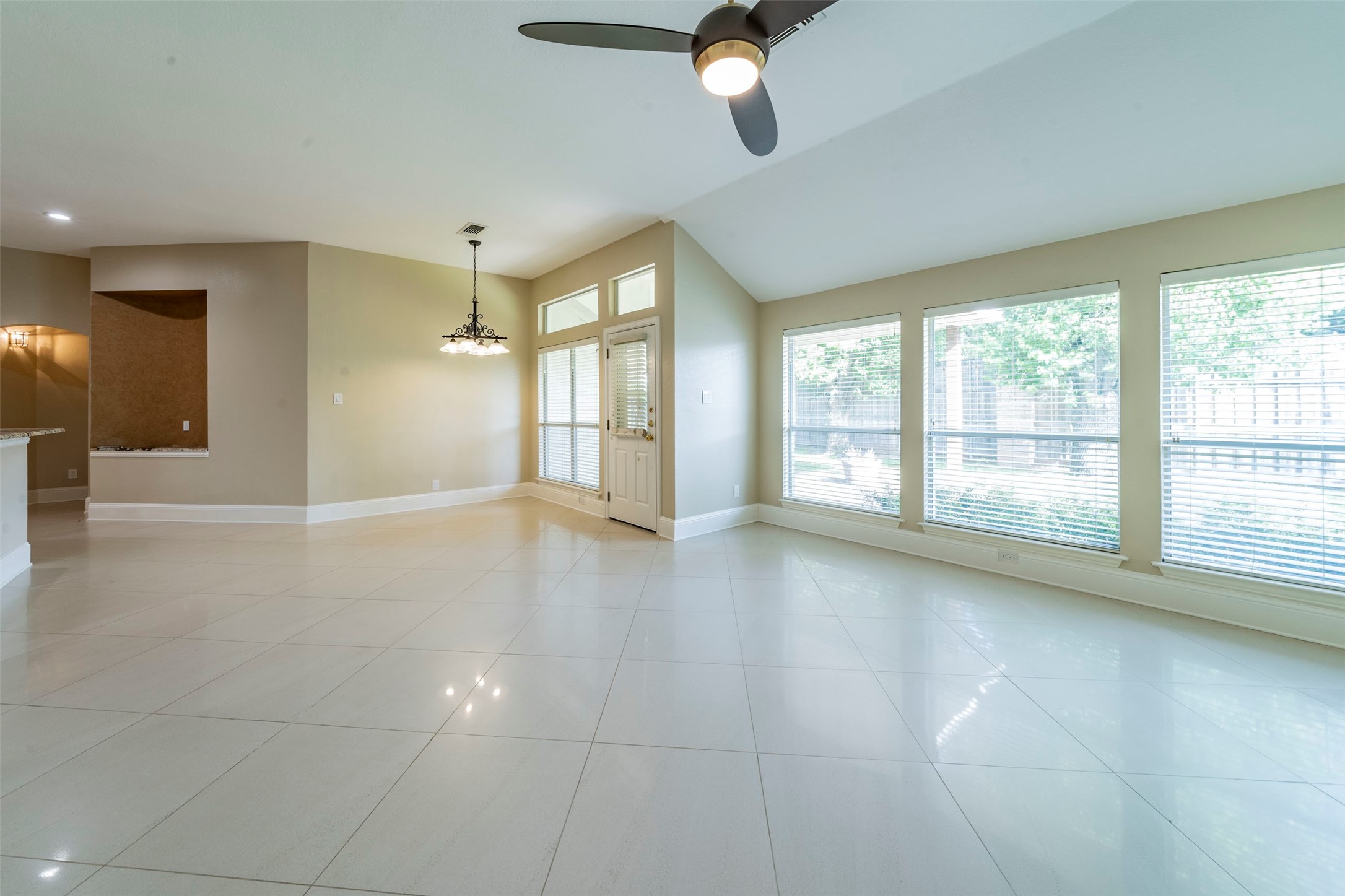 2231 Templeton Drive Arlington TX 76006