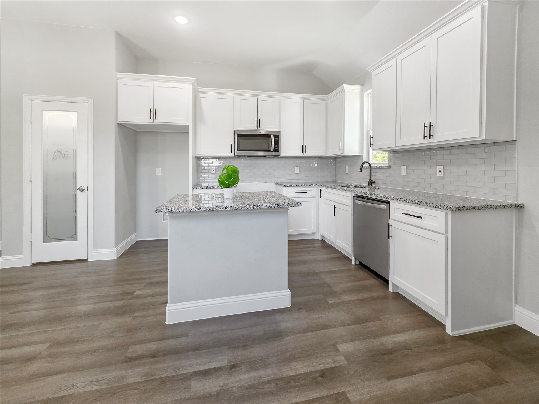 6104 Chickasaw Drive Mabank TX 75156