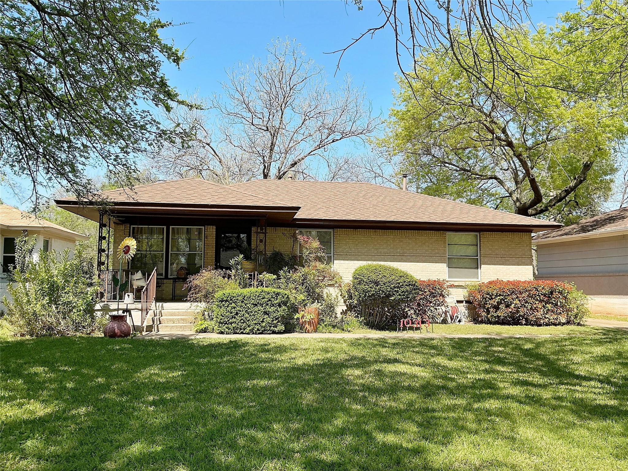 10313 Pinecrest Drive Dallas TX 75228