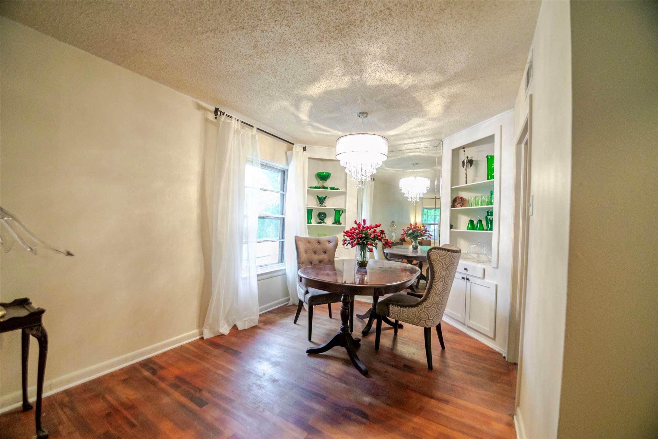 10313 Pinecrest Drive Dallas TX 75228