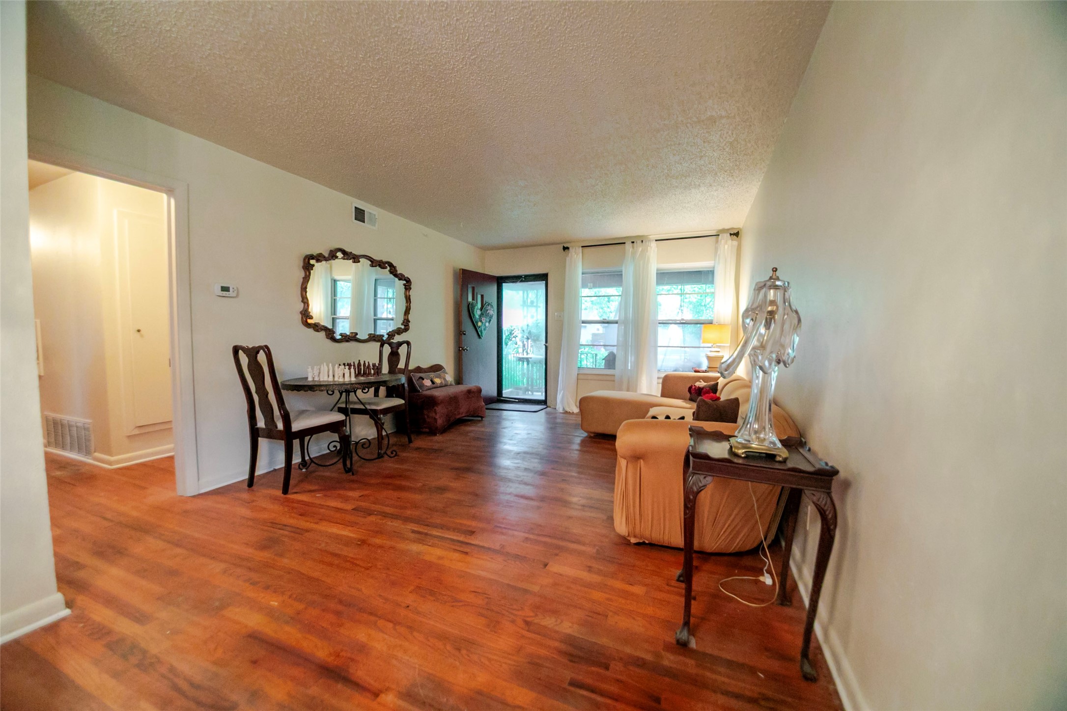10313 Pinecrest Drive Dallas TX 75228