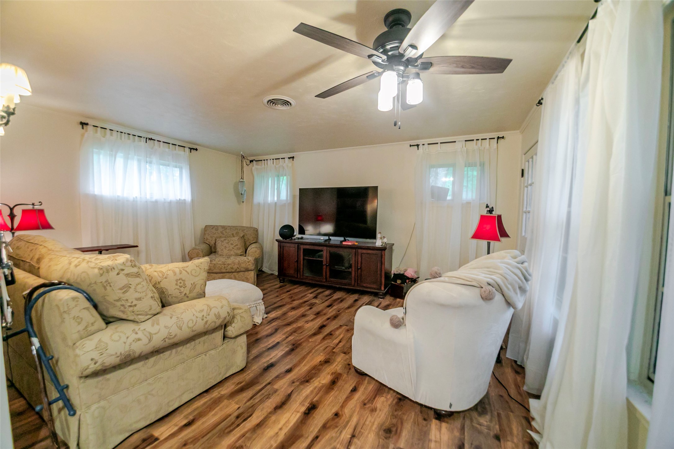 10313 Pinecrest Drive Dallas TX 75228