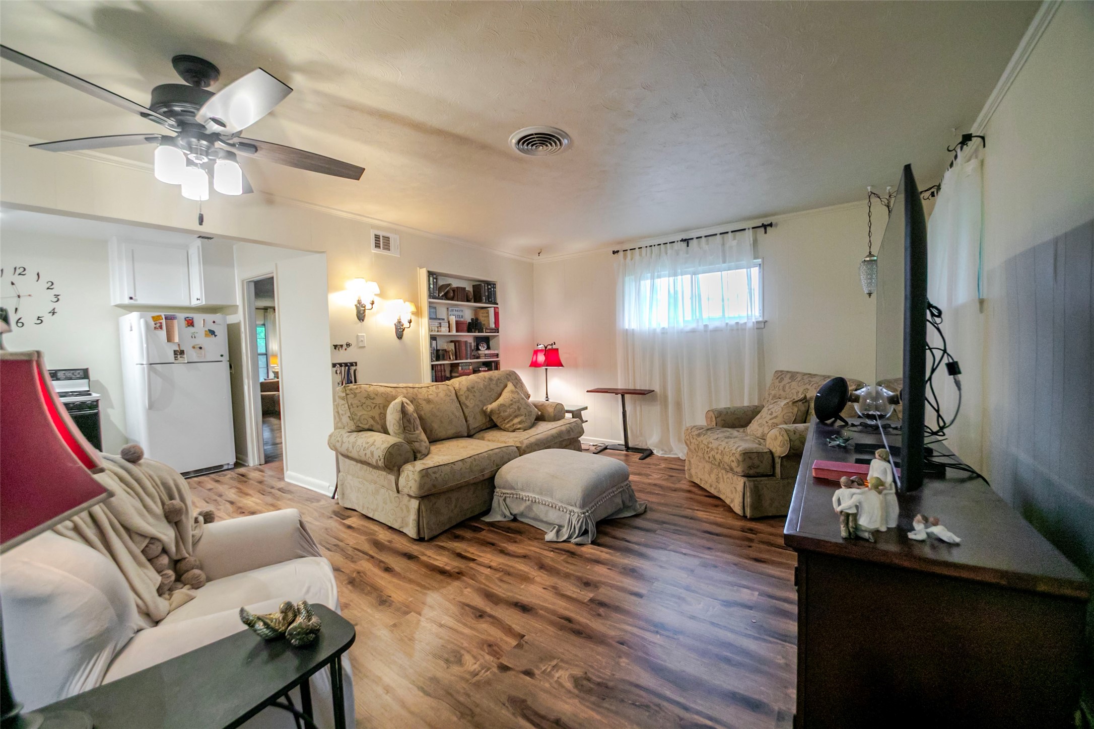 10313 Pinecrest Drive Dallas TX 75228