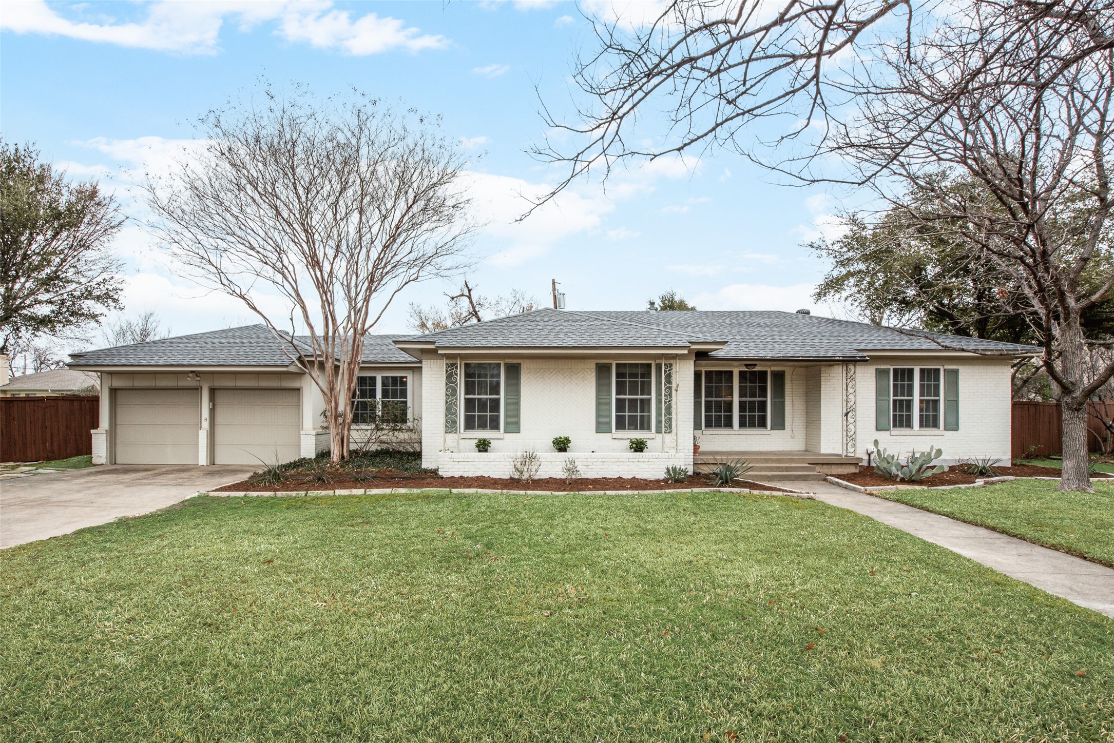 9974 Mixon Drive Dallas TX 75220