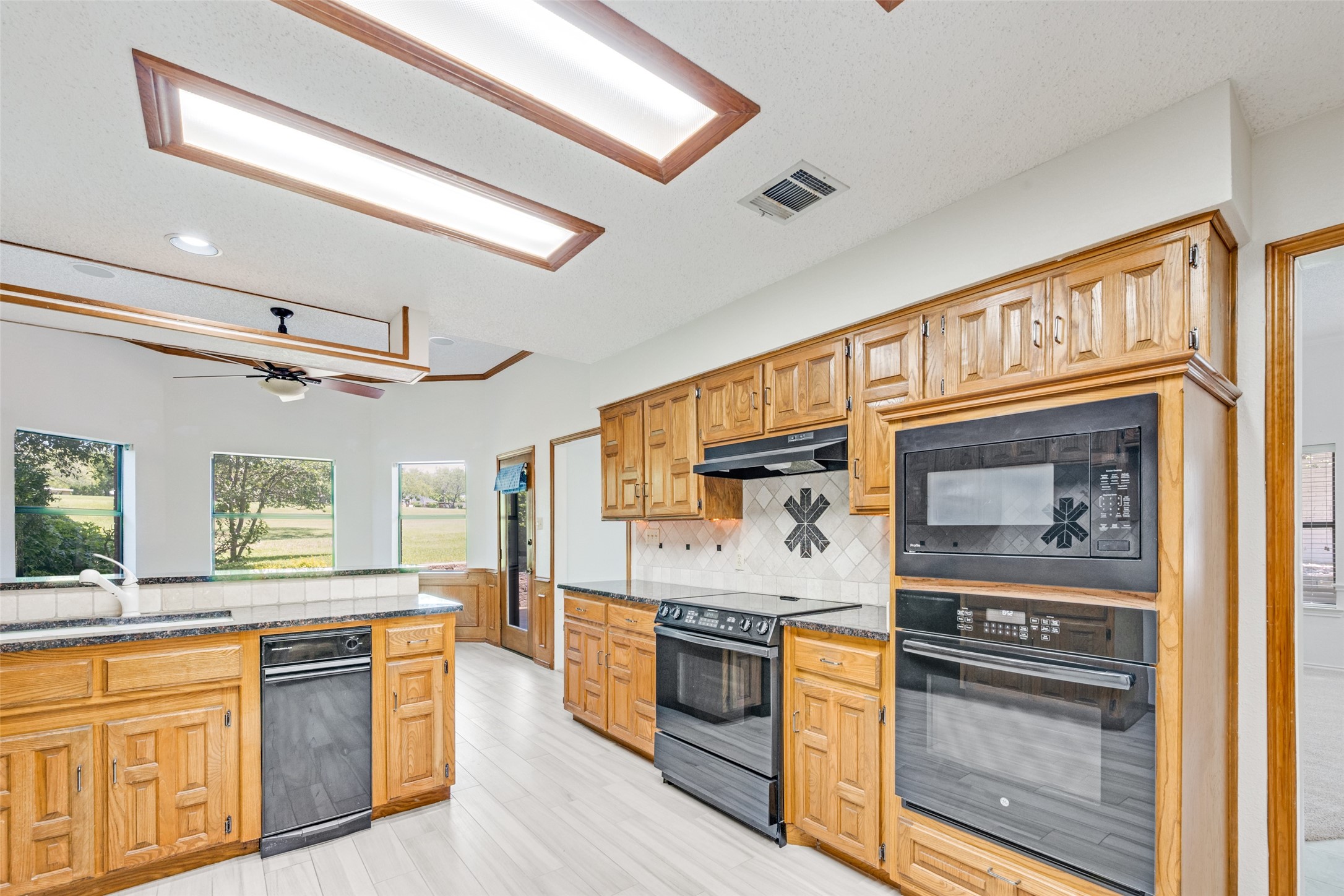 3 Oak Village Court Trophy Club TX 76262
