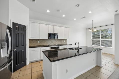 1420 Meadowlakes Drive Azle TX 76020