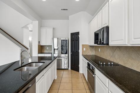 1420 Meadowlakes Drive Azle TX 76020