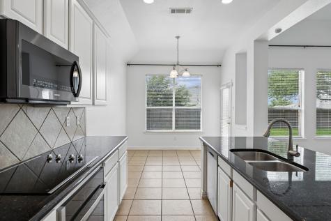1420 Meadowlakes Drive Azle TX 76020