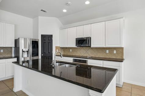 1420 Meadowlakes Drive Azle TX 76020