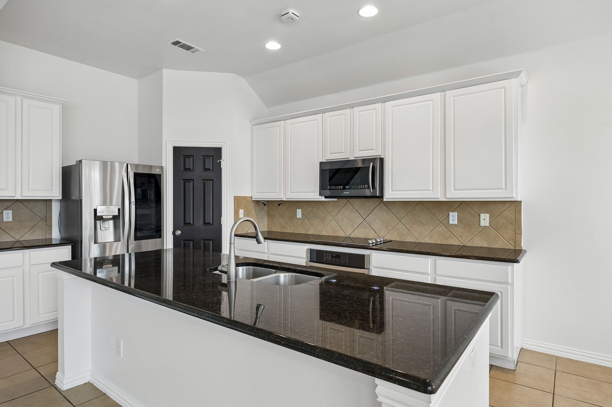 1420 Meadowlakes Drive Azle TX 76020