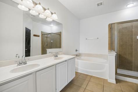 1420 Meadowlakes Drive Azle TX 76020