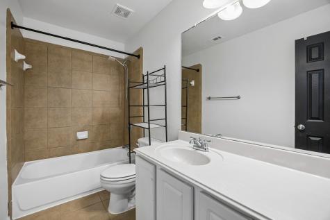 1420 Meadowlakes Drive Azle TX 76020