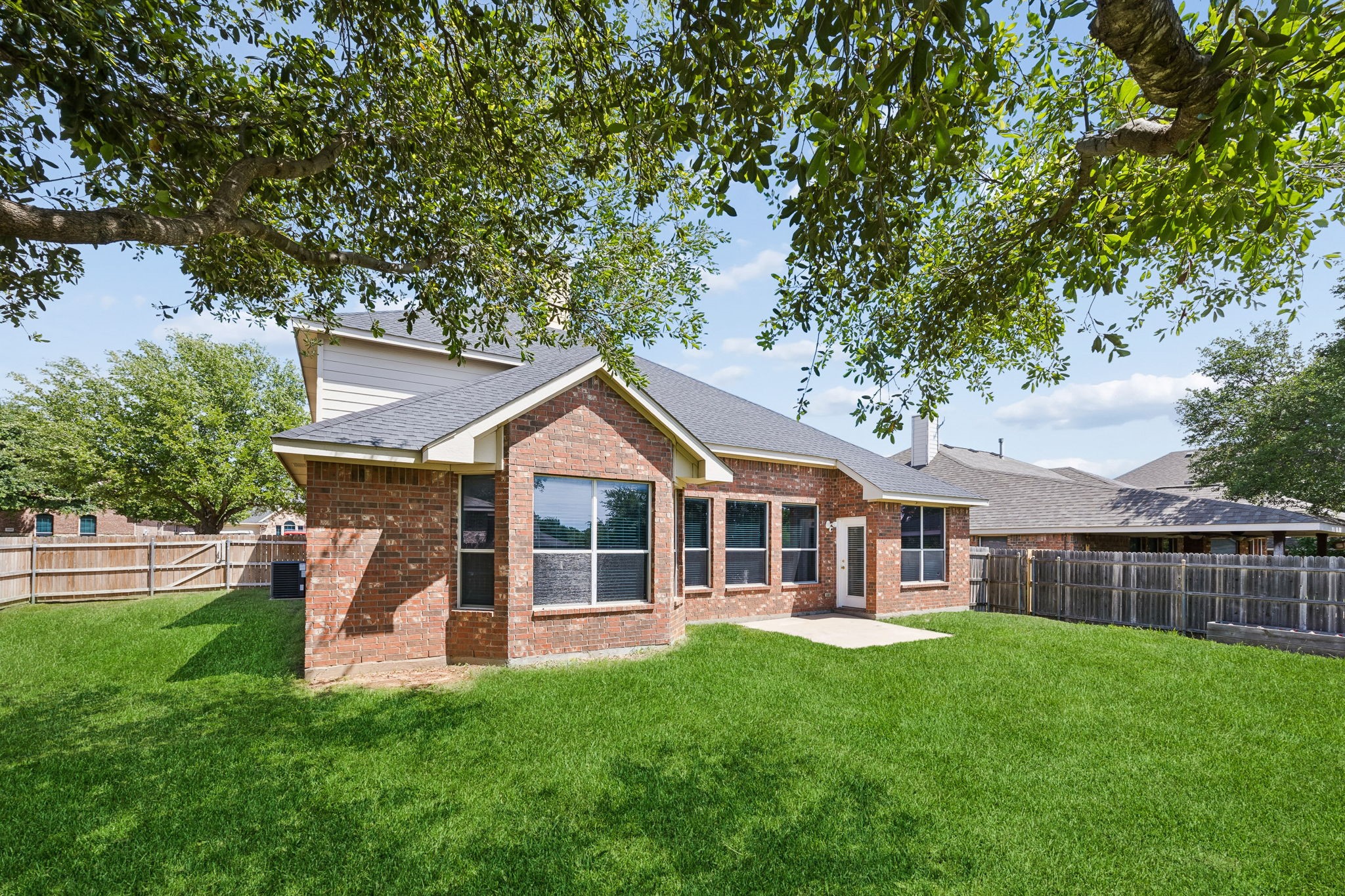 1420 Meadowlakes Drive Azle TX 76020