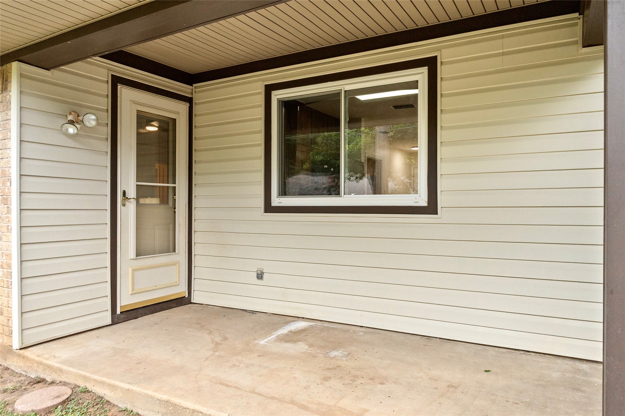 329 Stratford Drive Hurst TX 76054