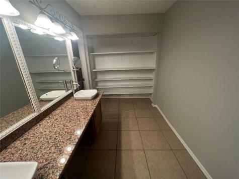 2317 Sharpshire Lane Arlington TX 76014