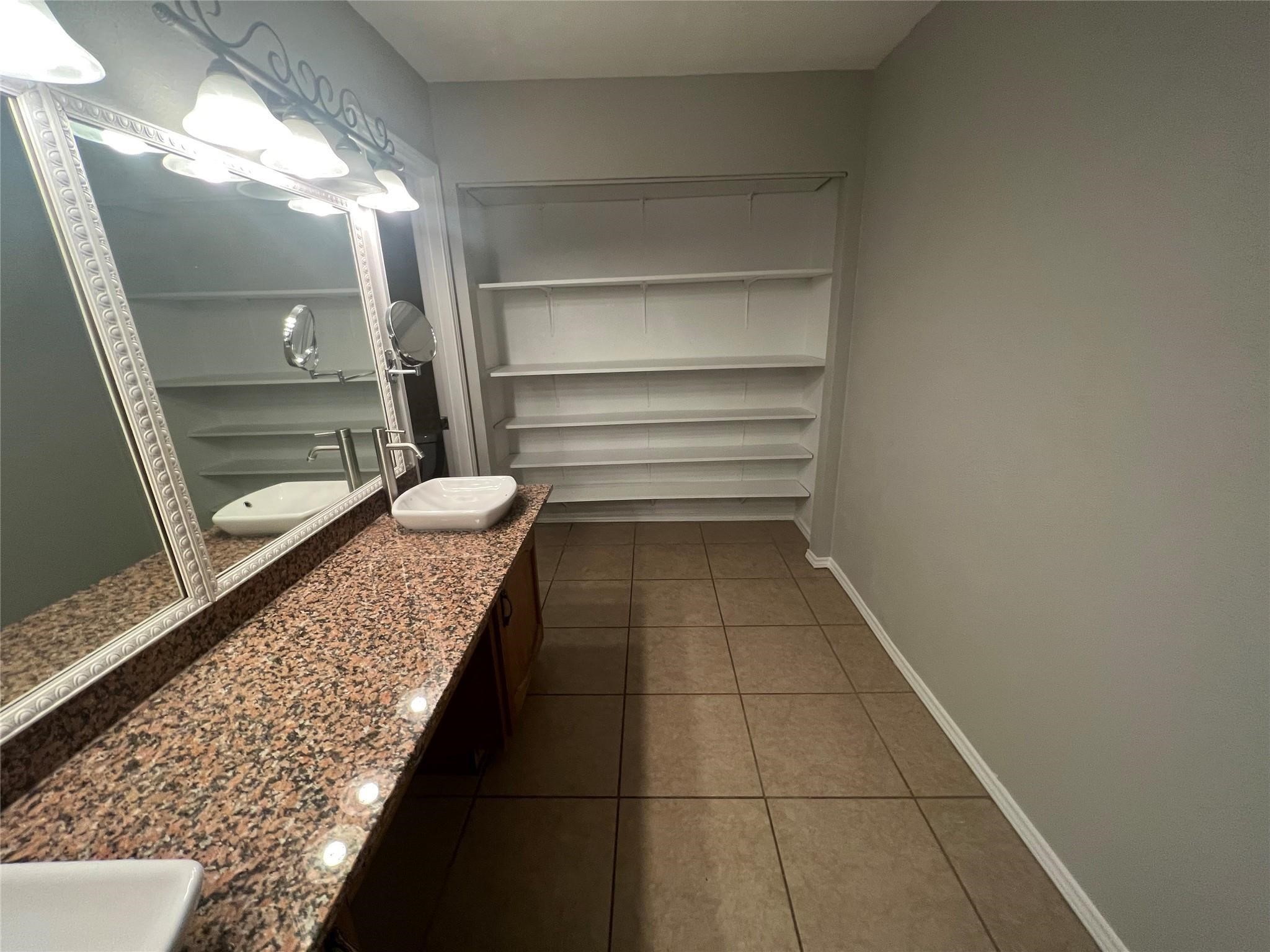 2317 Sharpshire Lane Arlington TX 76014